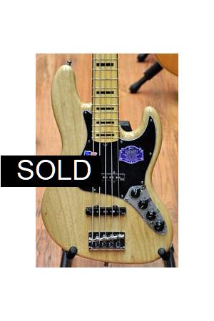 Fender American Deluxe Jazz Bass V (2) Fender American Deluxe Jazz Bass V (2)